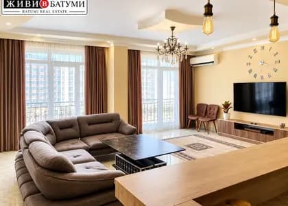 Квартира 2+1 в Батуми · Центр · 125 м²