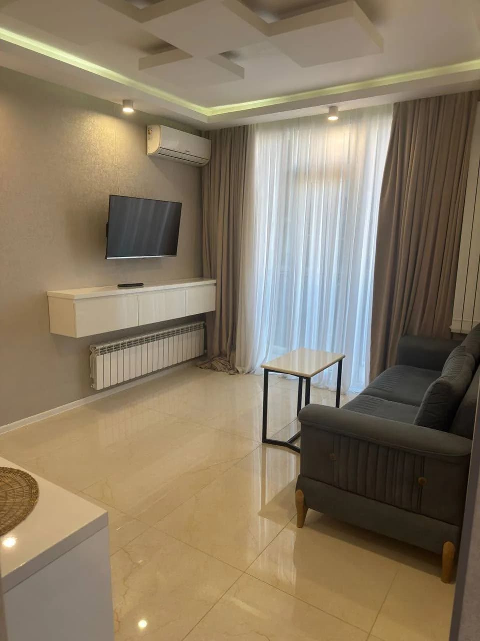 Квартира 1+1 в Батуми · Центр · 47 м² — Фото 1