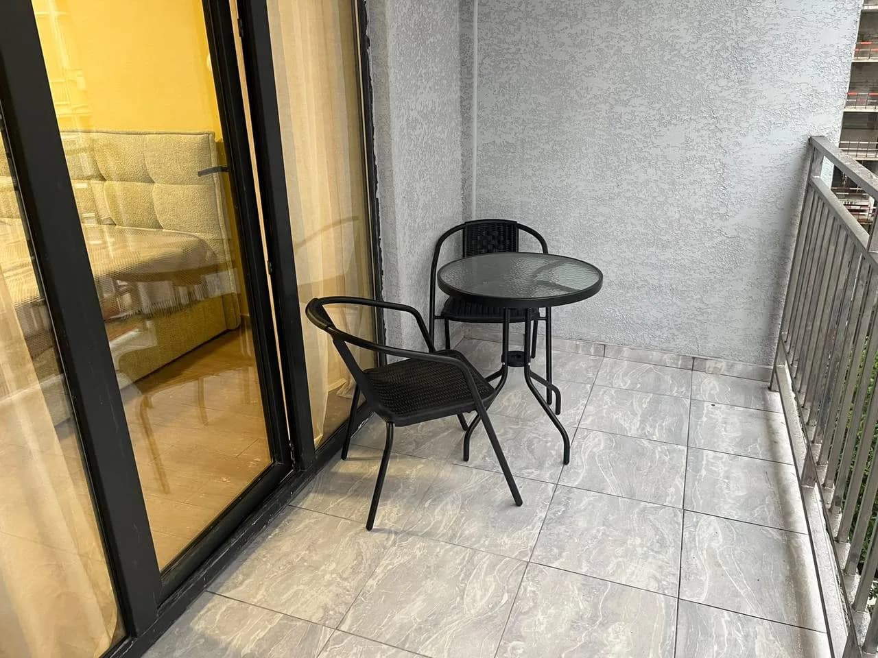 Студия в Батуми · 38 м² — Фото 6