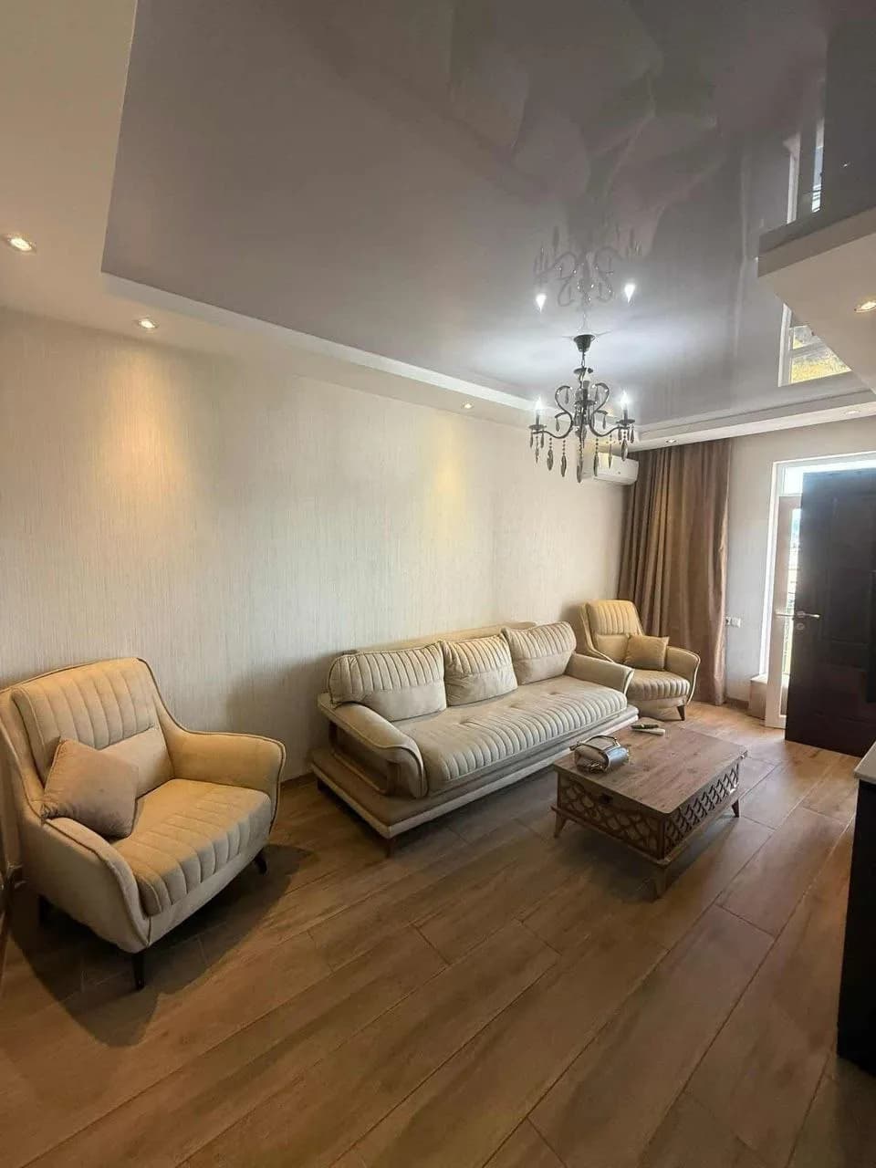 Квартира 1+1 в Батуми · Центр · 57 м² — Фото 2