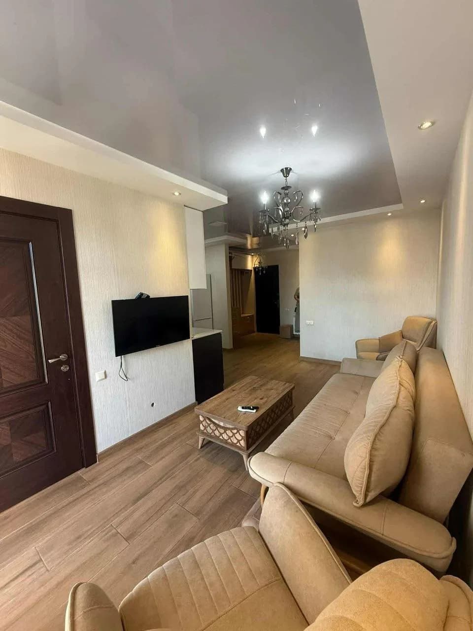 Квартира 1+1 в Батуми · Центр · 57 м² — Фото 3