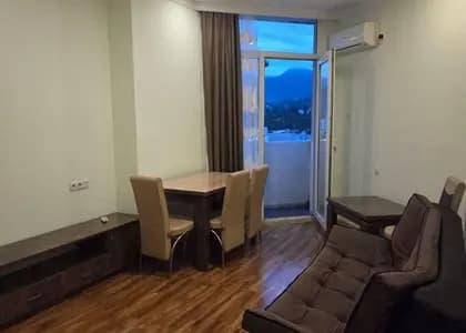 Квартира 1+1 в Батуми · Центр · 45 м²