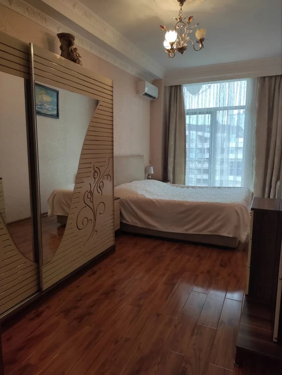 Квартира 3+1 в Батуми · Центр · 130 м² — Фото 1
