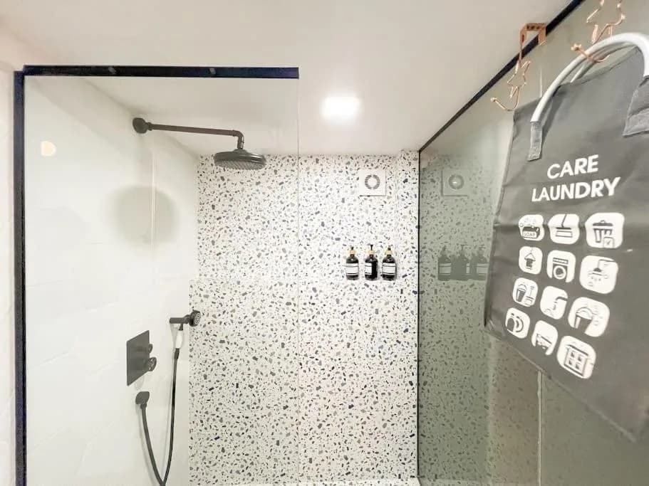 Студия в Батуми · 30 м² — Фото 7