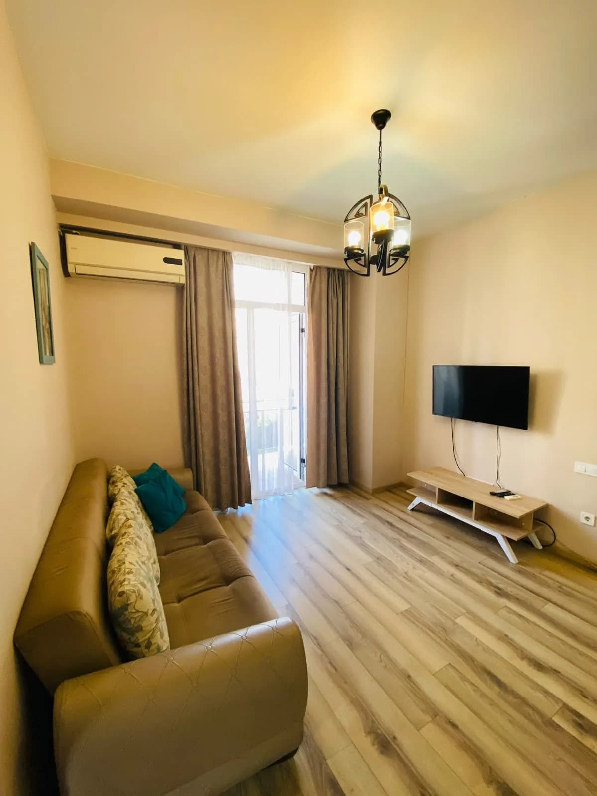 Квартира 2+1 в Батуми · Центр · 70 м² — Фото 1