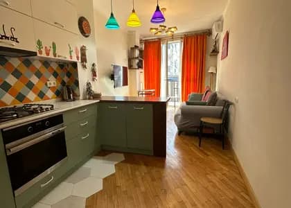 Квартира 1+1 в Батуми · Центр · 55 м²