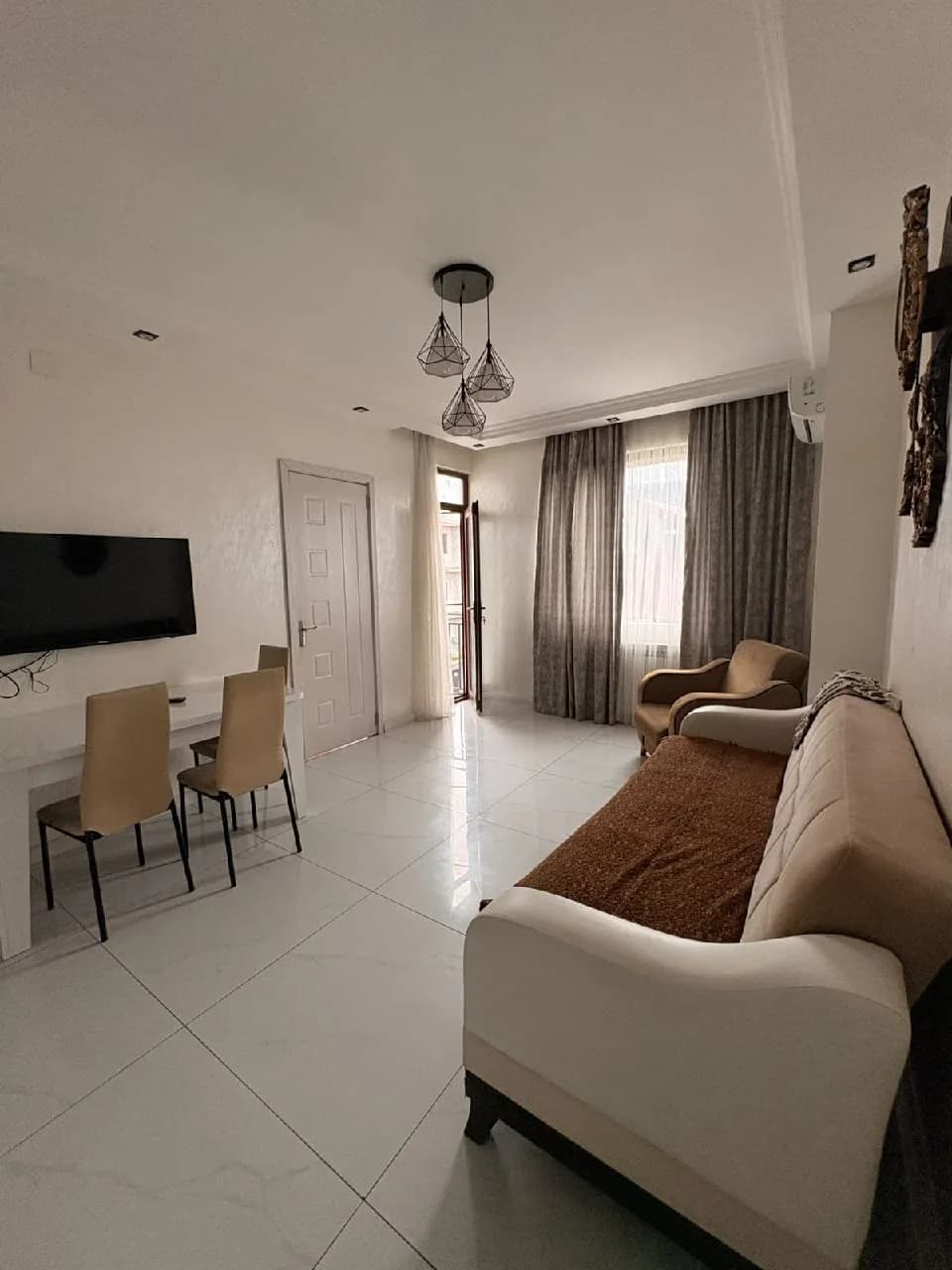 Квартира 2+1 в Батуми · Центр · 60 м² — Фото 1