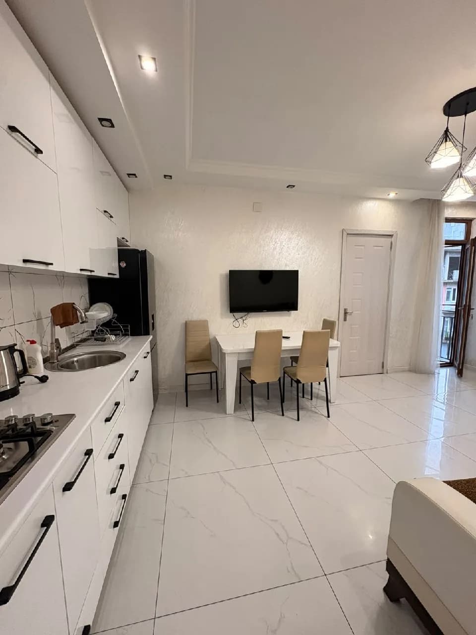 Квартира 2+1 в Батуми · Центр · 60 м² — Фото 2