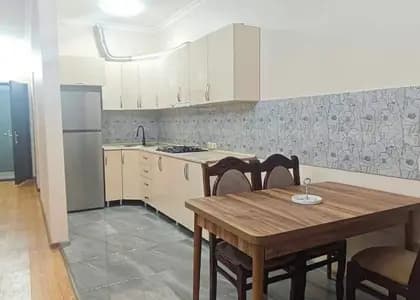 Квартира 2+1 в Батуми · Центр · 85 м²