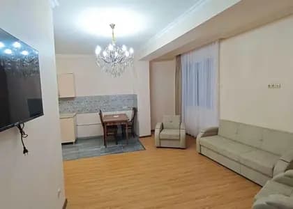 Квартира 2+1 в Батуми · Центр · 85 м²
