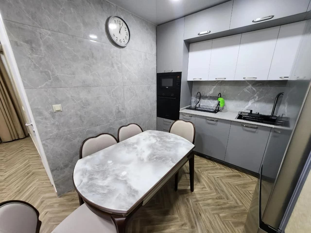 Квартира 1+1 в Батуми · Центр · 55 м² — Фото 3