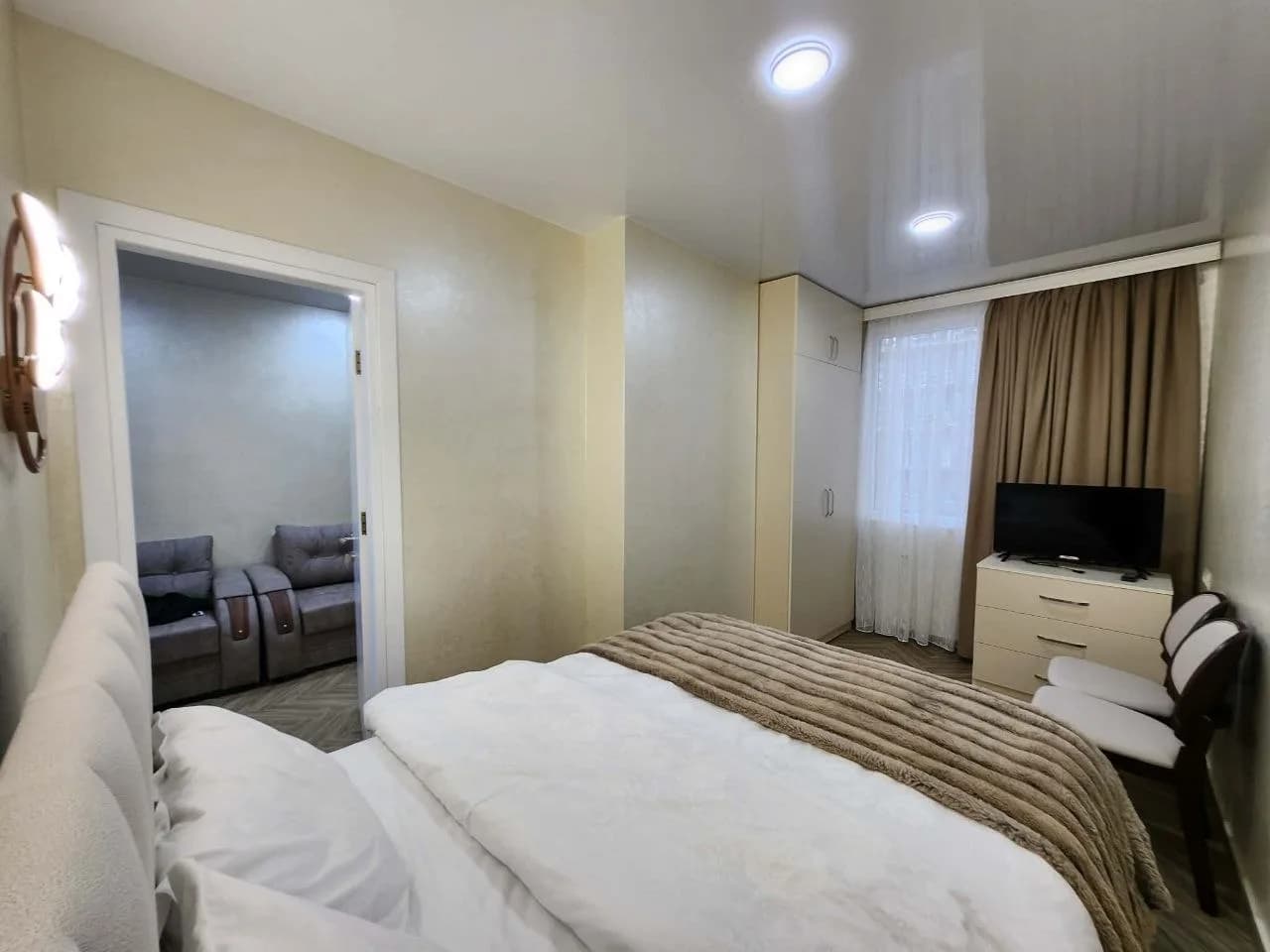 Квартира 1+1 в Батуми · Центр · 55 м² — Фото 6
