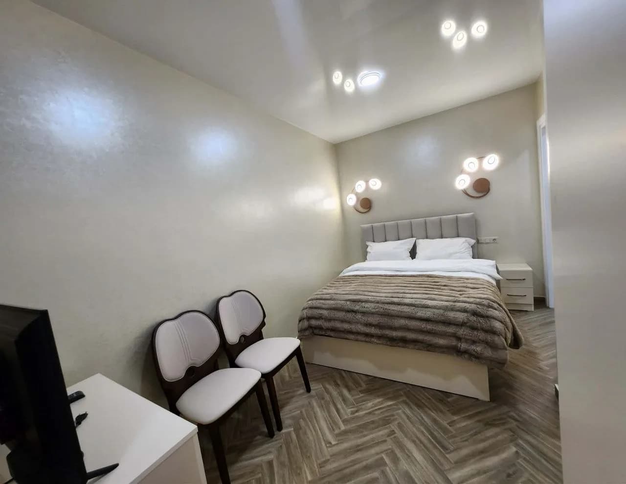 Квартира 1+1 в Батуми · Центр · 55 м² — Фото 8