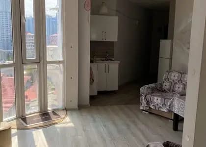 Сдается БОЛЬШАЯ студия рядом с Парком 6 Мая