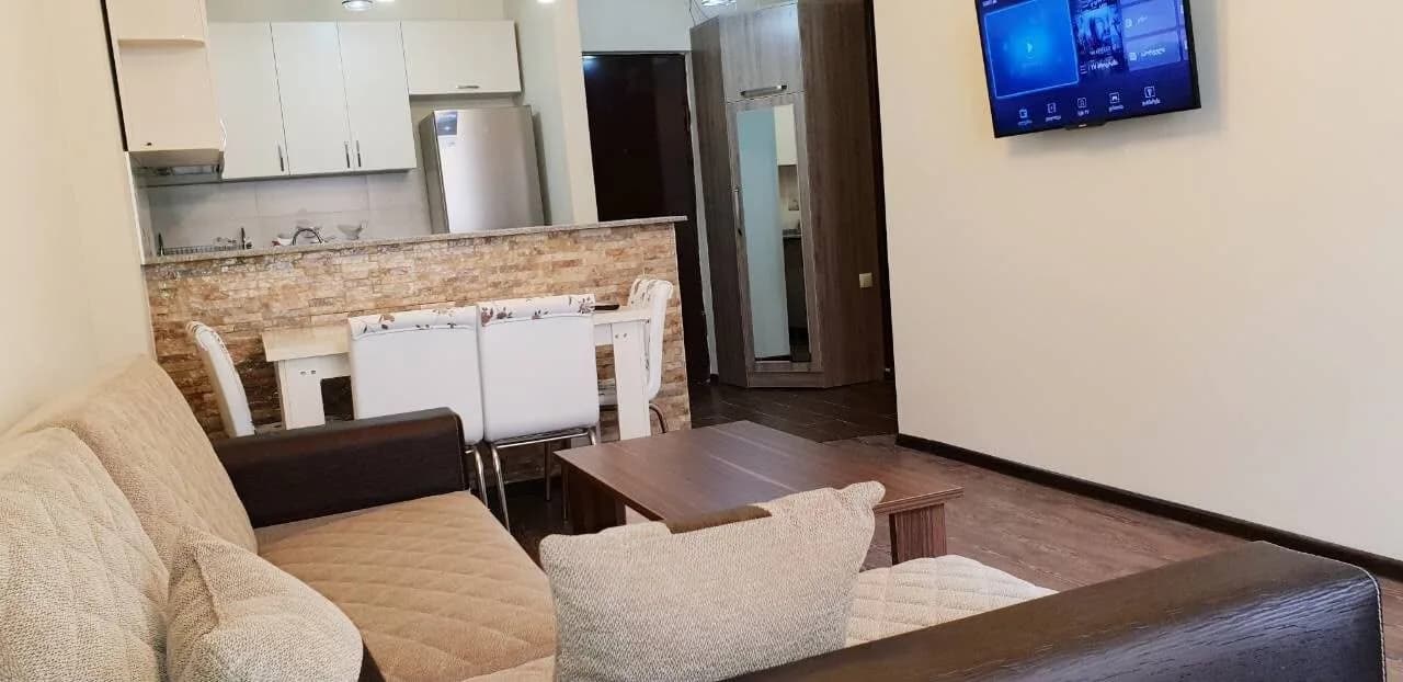 Квартира 2+1 в Батуми · Центр · 51 м² — Фото 2