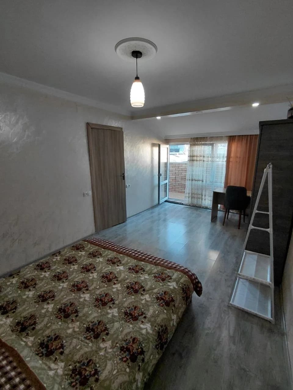 Квартира 1+1 в Батуми · 55 м² — Фото 4