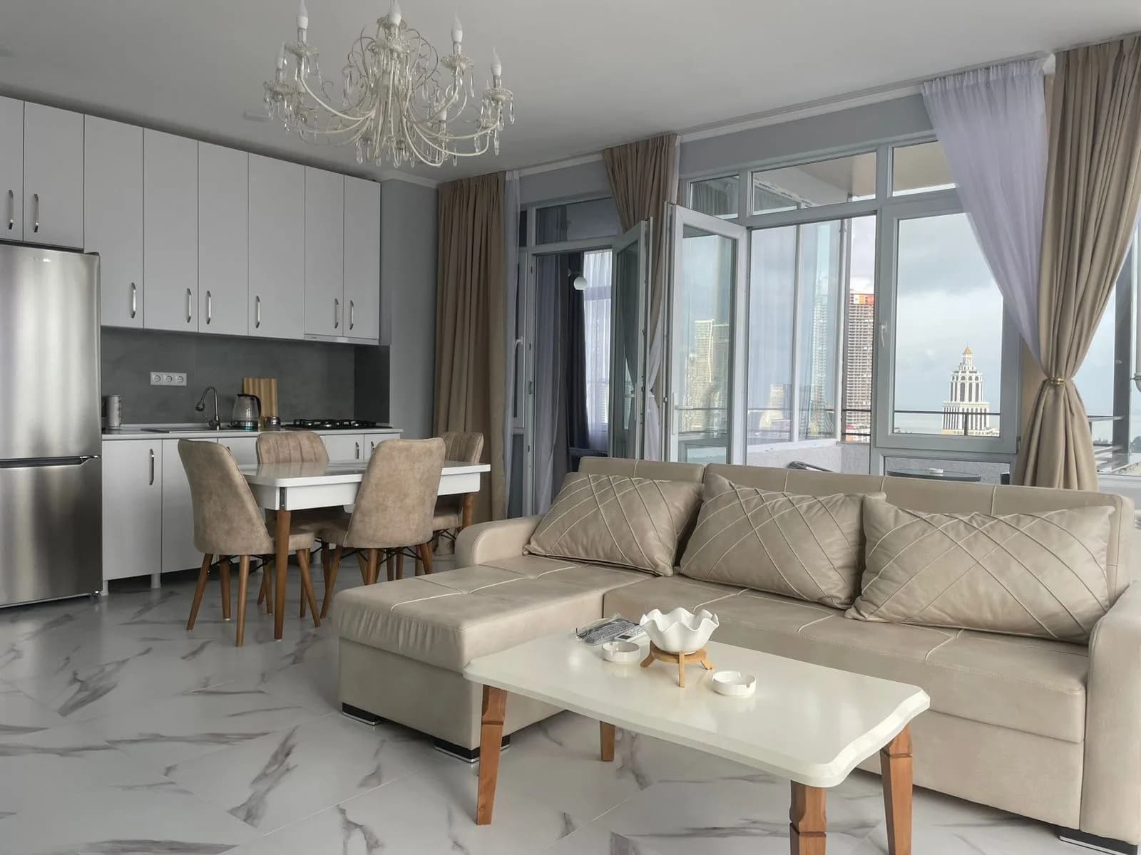 Квартира 2+1 в Батуми · Центр · 80 м² — Фото 2