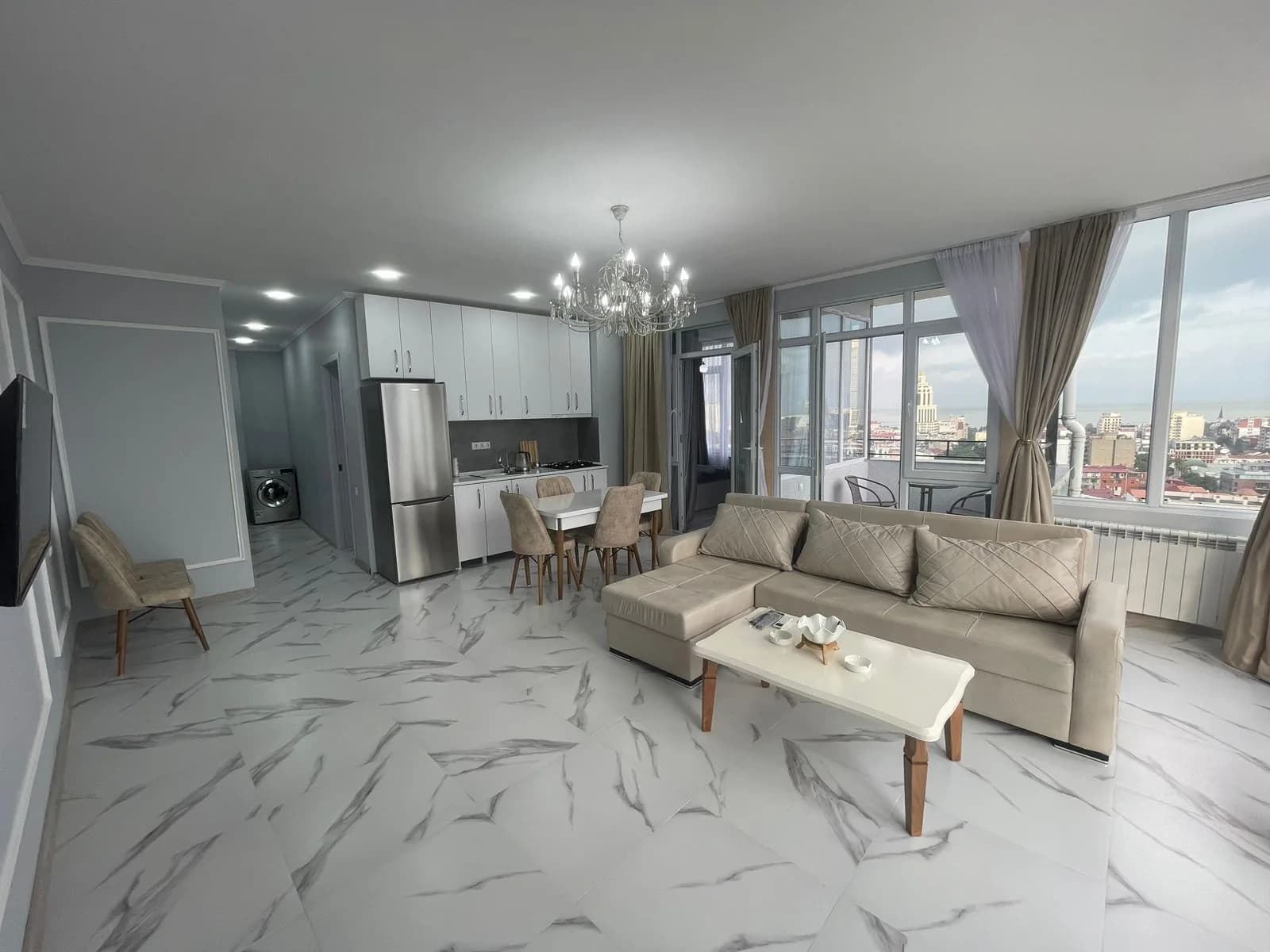 Квартира 2+1 в Батуми · Центр · 80 м² — Фото 3