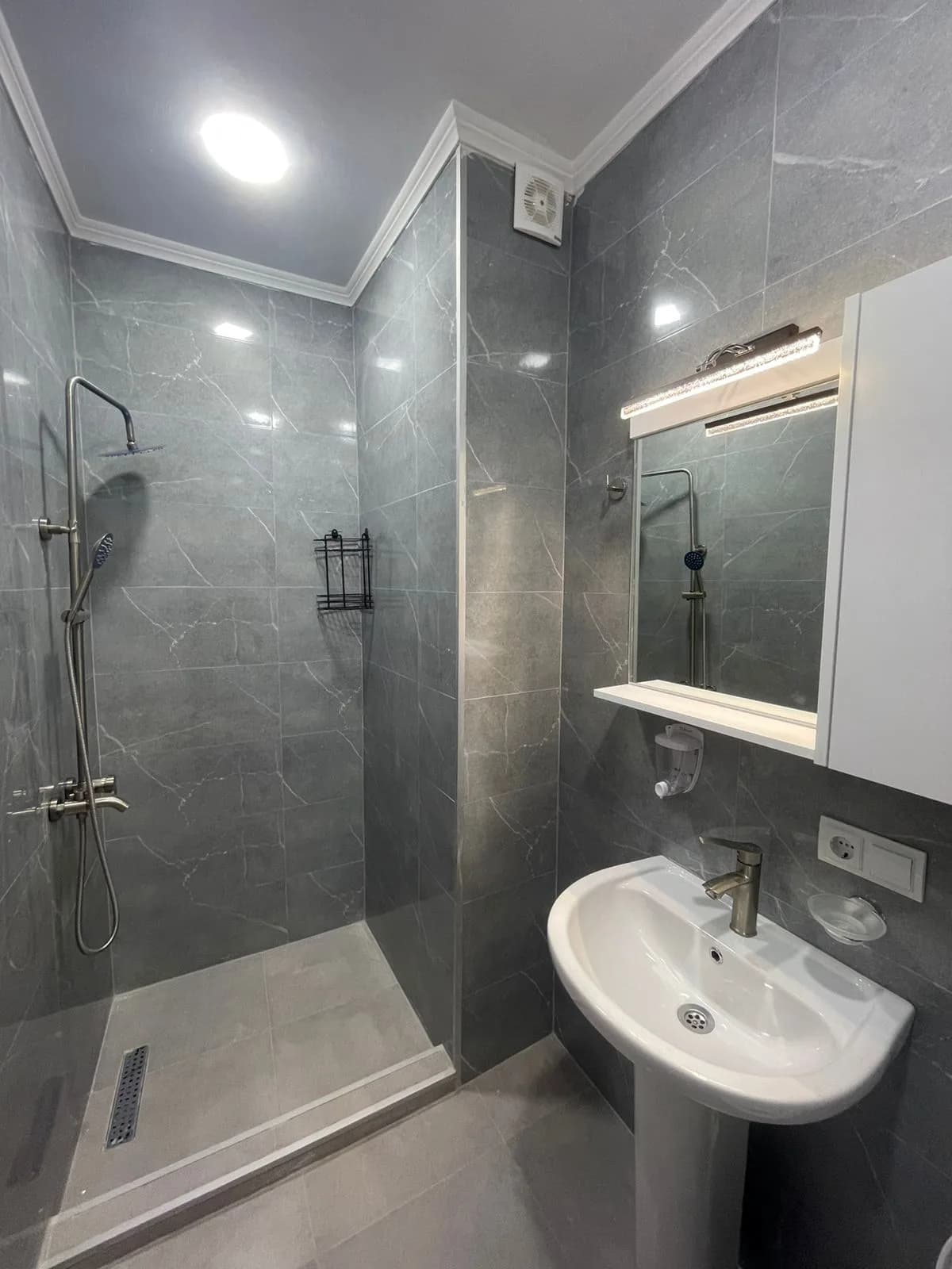 Квартира 2+1 в Батуми · Центр · 80 м² — Фото 9