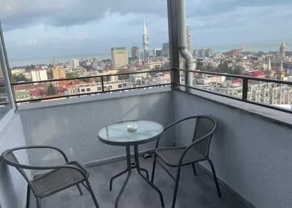Квартира 2+1 в Батуми · Центр · 80 м²