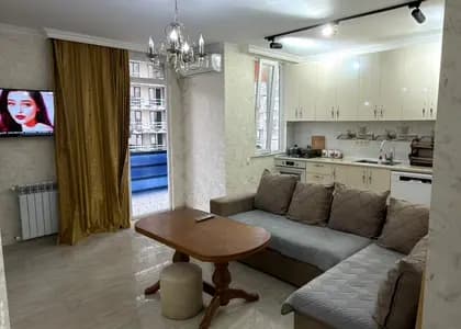 Квартира 2+1 в Батуми · Центр · 60 м²