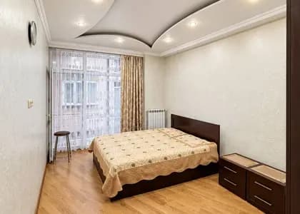 Квартира 2+1 в Батуми · Центр · 85 м²