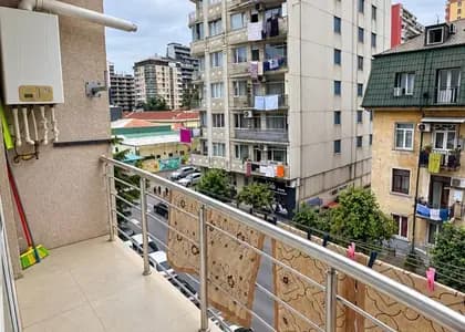 Квартира 2+1 в Батуми · Центр · 85 м²