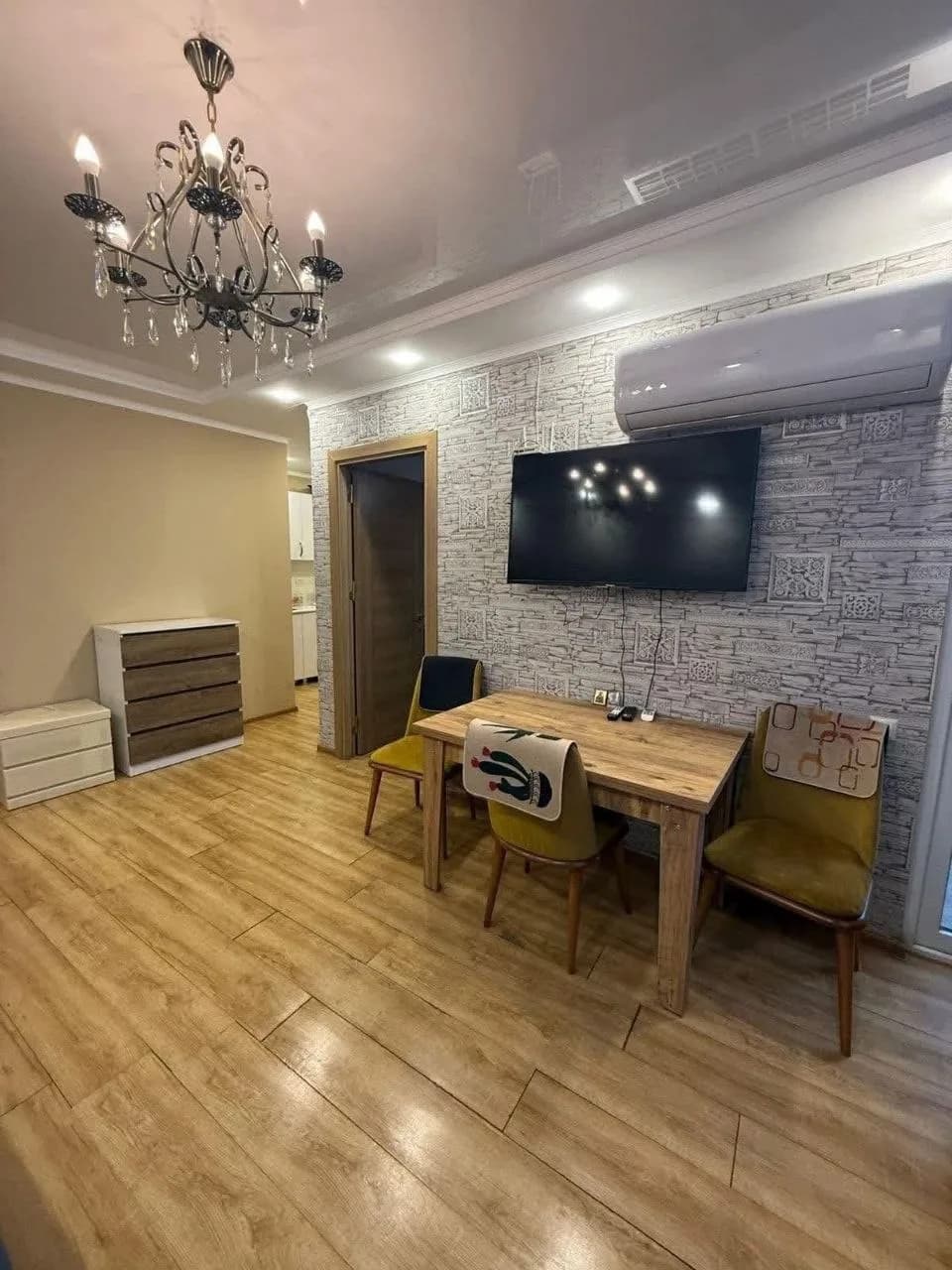 Квартира 1+1 в Батуми · Центр · 50 м² — Фото 2