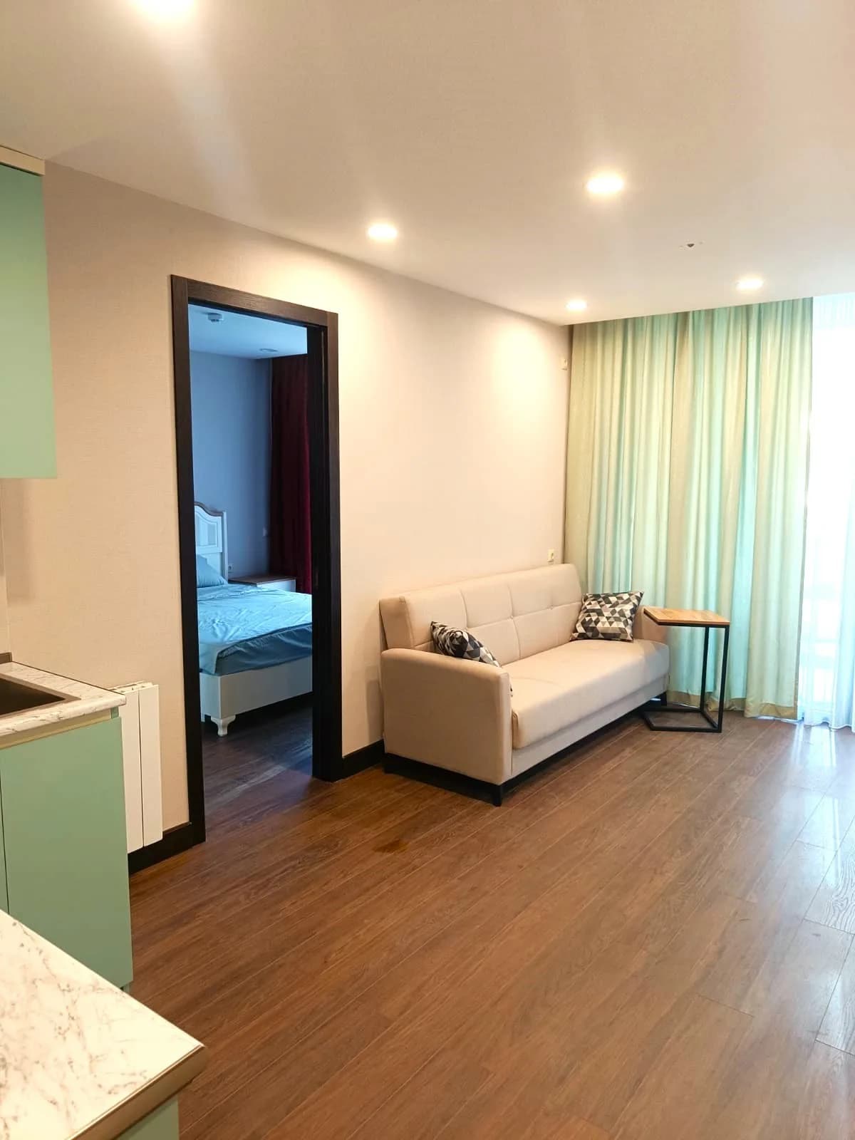 Квартира 1+1 в Батуми · Новый бульвар · 48.3 м² — Фото 2