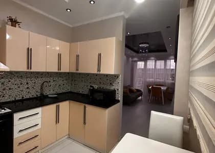 Квартира 2+1 в Батуми · Центр · 99 м²