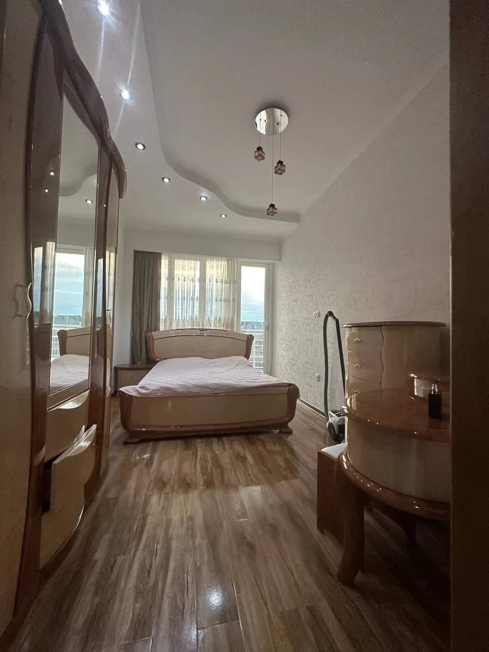Квартира 2+1 в Батуми · Центр · 99 м² — Фото 4