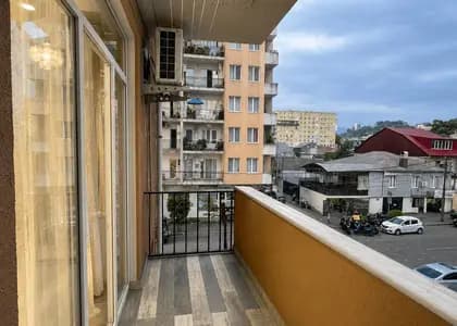 Квартира 2+1 в Батуми · Центр · 90 м²