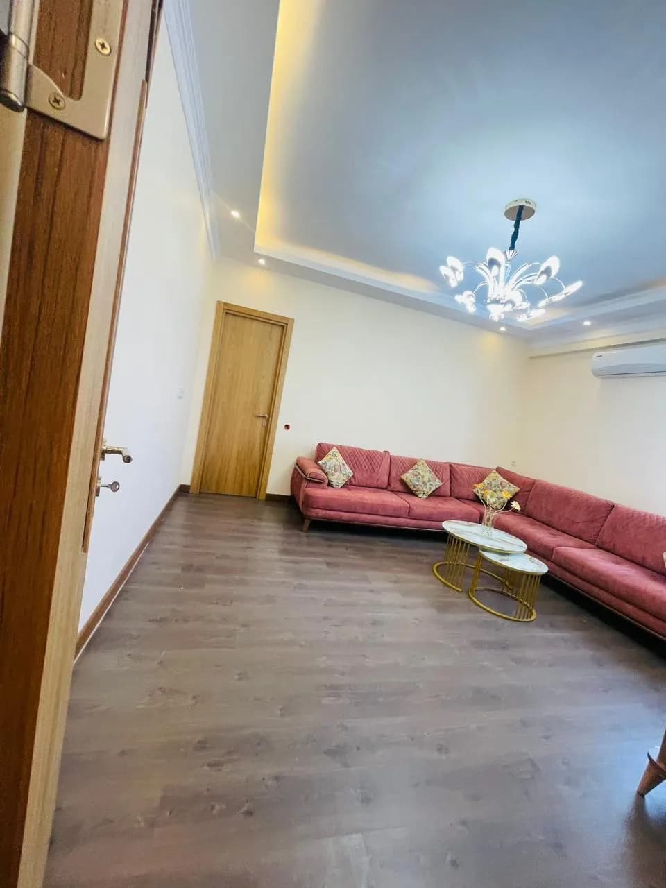 Квартира 3+1 в Батуми · Центр · 100 м² — Фото 1