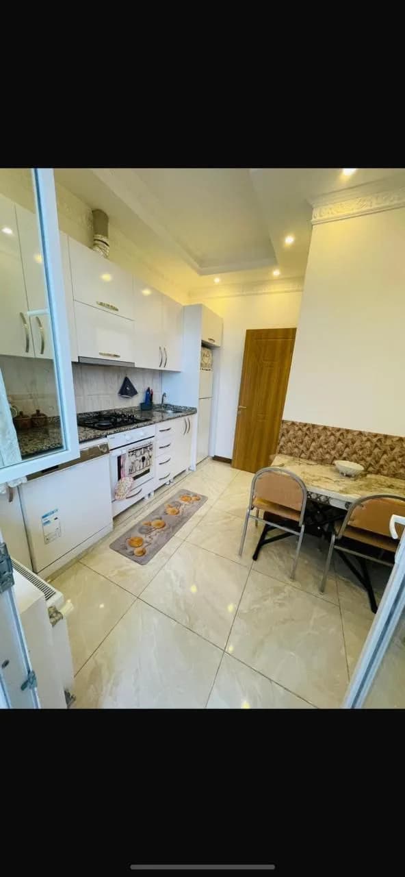 Квартира 3+1 в Батуми · Центр · 100 м² — Фото 2