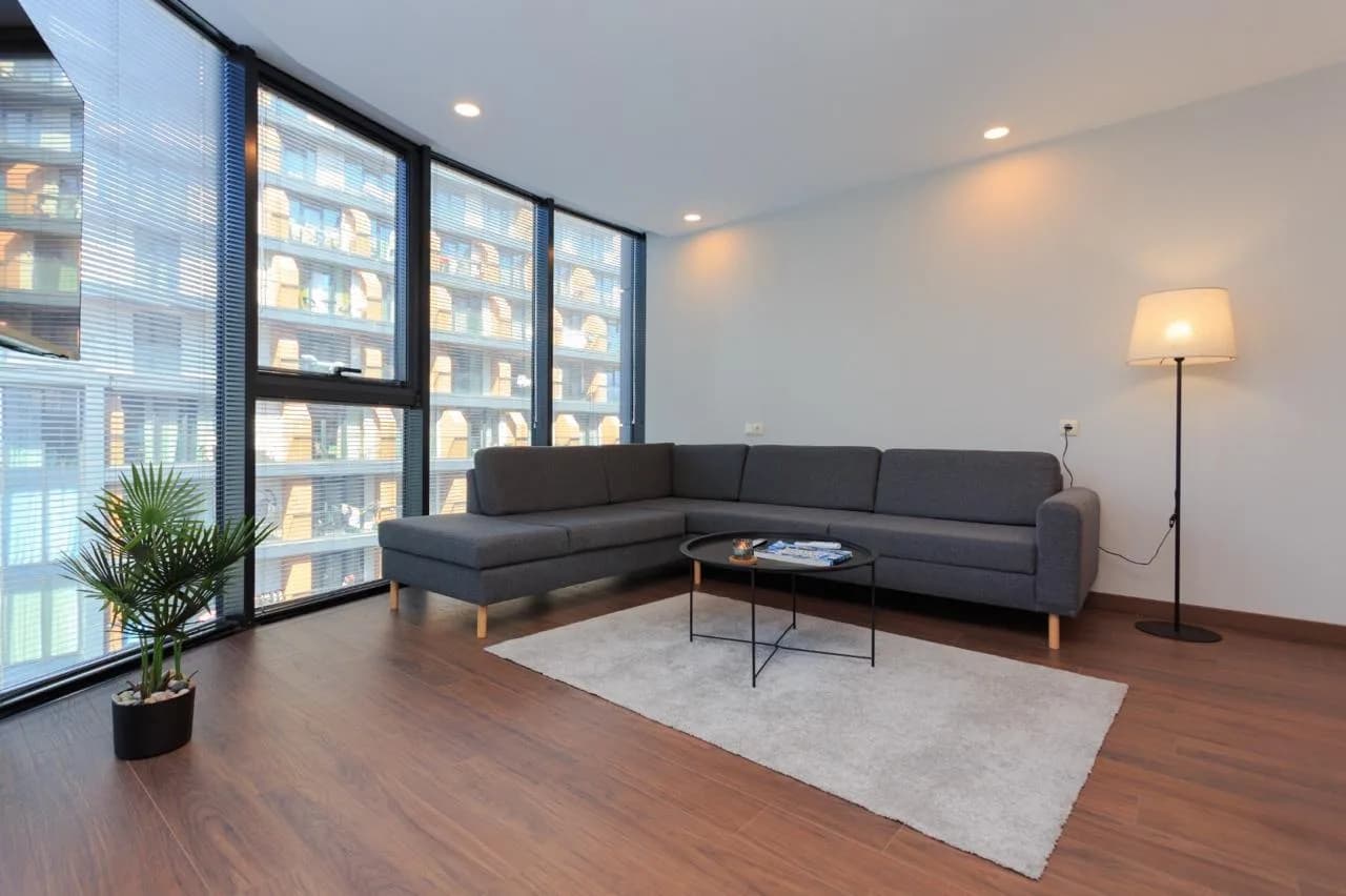 Квартира 1+1 в Батуми · Центр · 65 м² — Фото 2