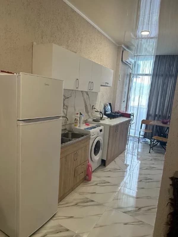 Квартира 1+1 в Батуми · 40 м² — Фото 4