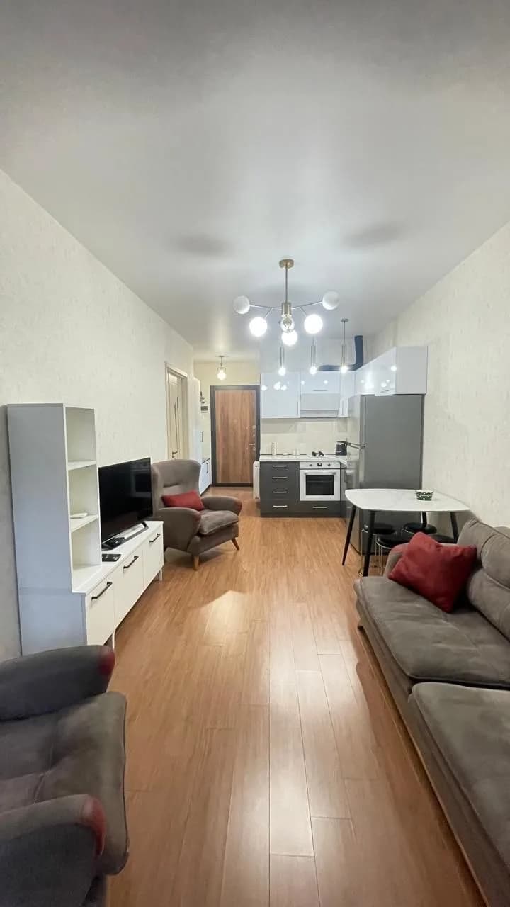 Квартира 1+1 в Батуми · Центр · 41 м² — Фото 1