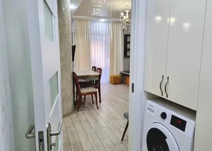 сдам трёхкомнатную квартиру в Батуми