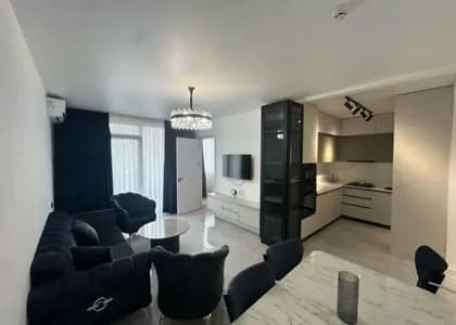 Квартира 2+1 в Батуми · Центр · 65 м²