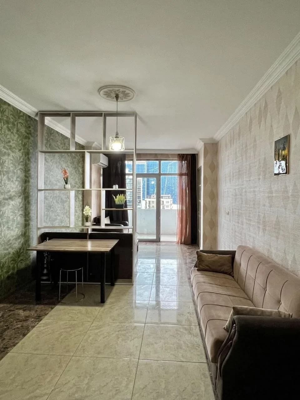 Квартира 1+1 в Батуми · 65 м² — Фото 3