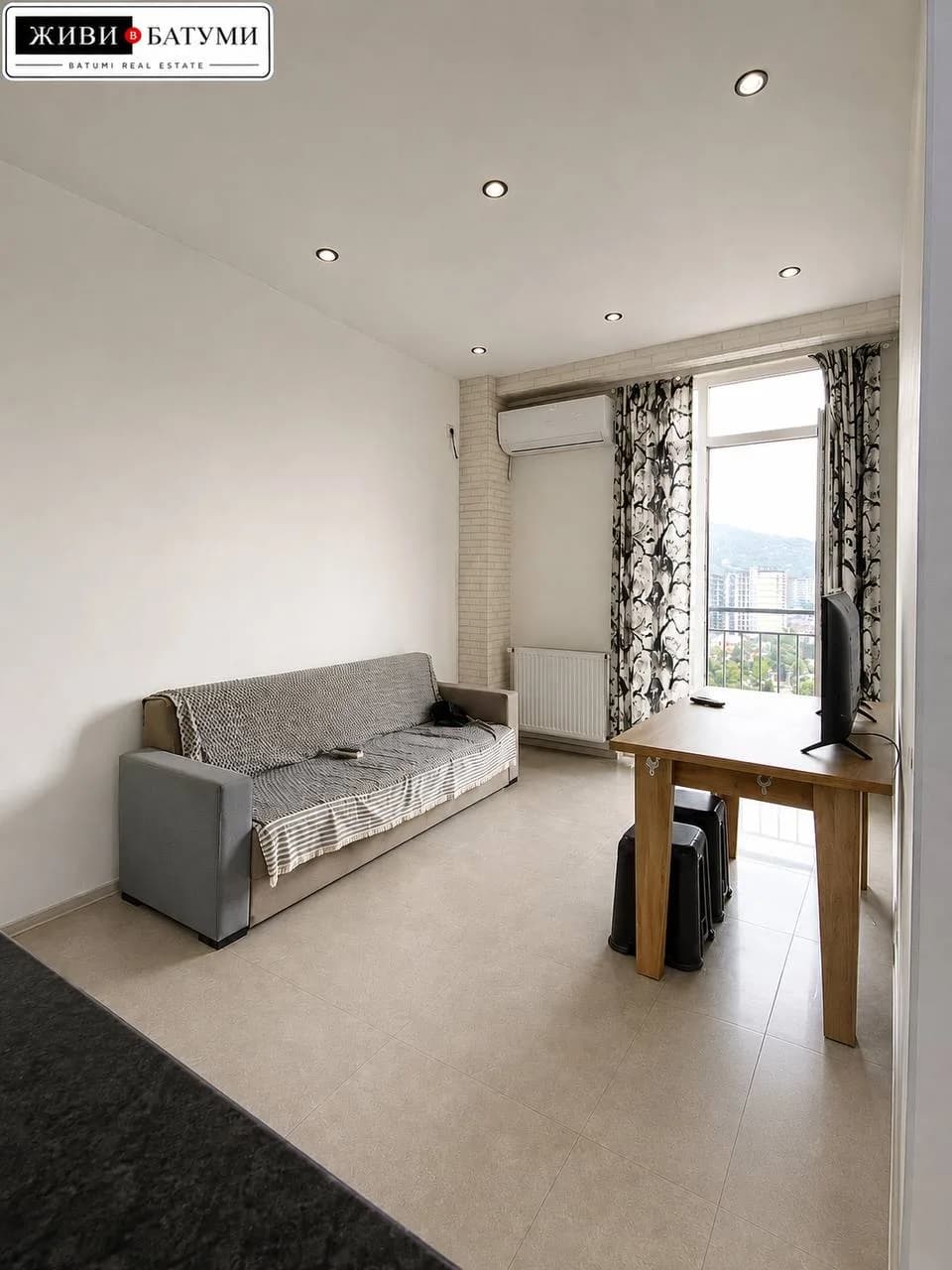 Квартира 2+1 в Батуми · Центр · 60 м² — Фото 1