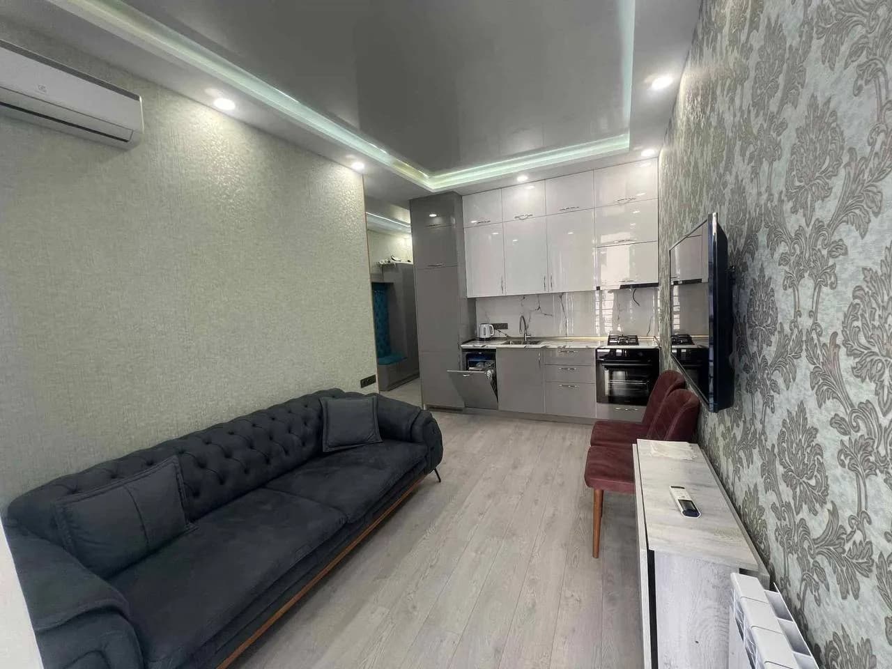 Квартира в Батуми · Центр · 50 м² — Фото 2