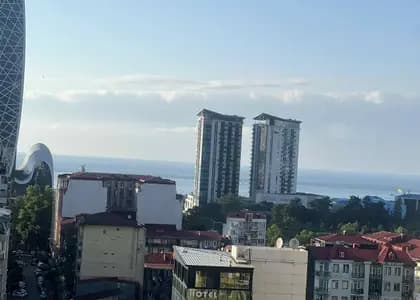 Квартира в Батуми · Центр · 50 м²