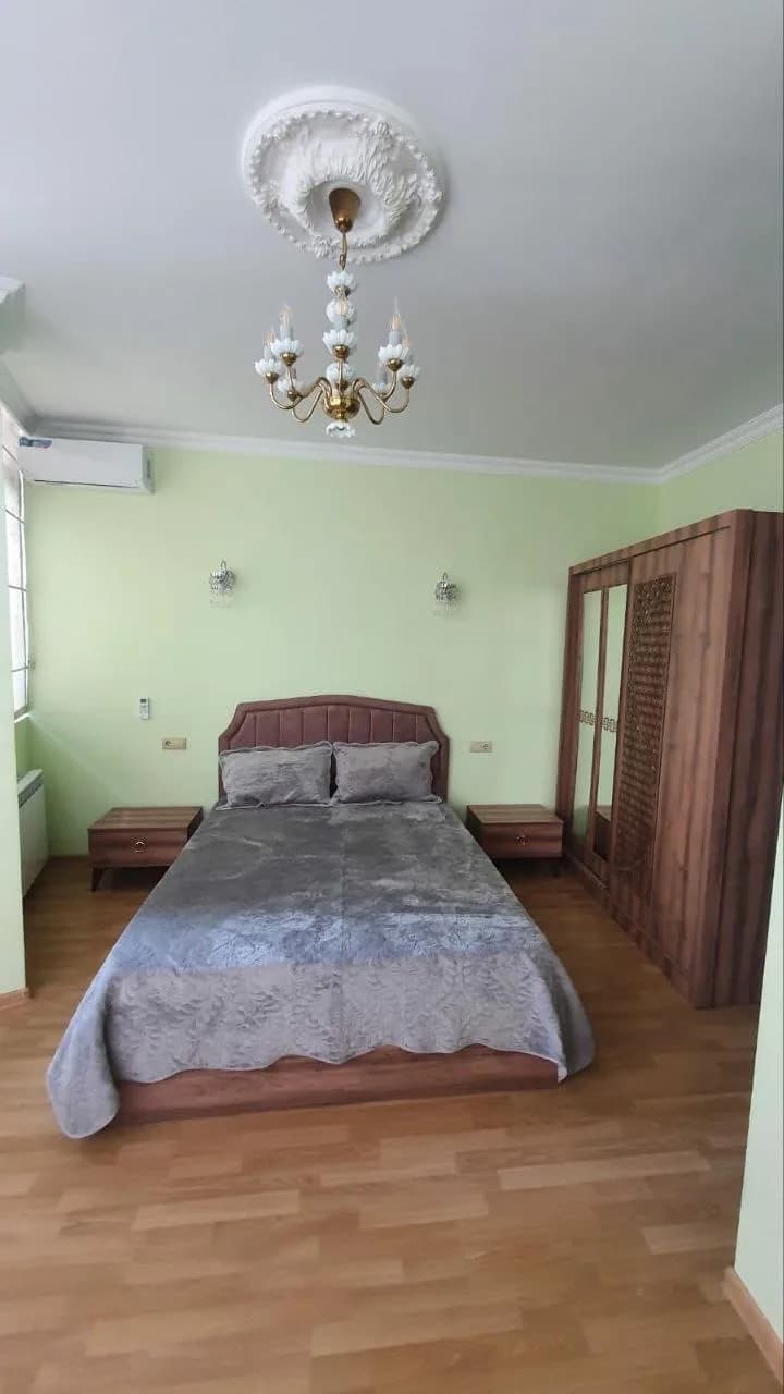 Квартира в Батуми · Центр · 80 м² — Фото 3