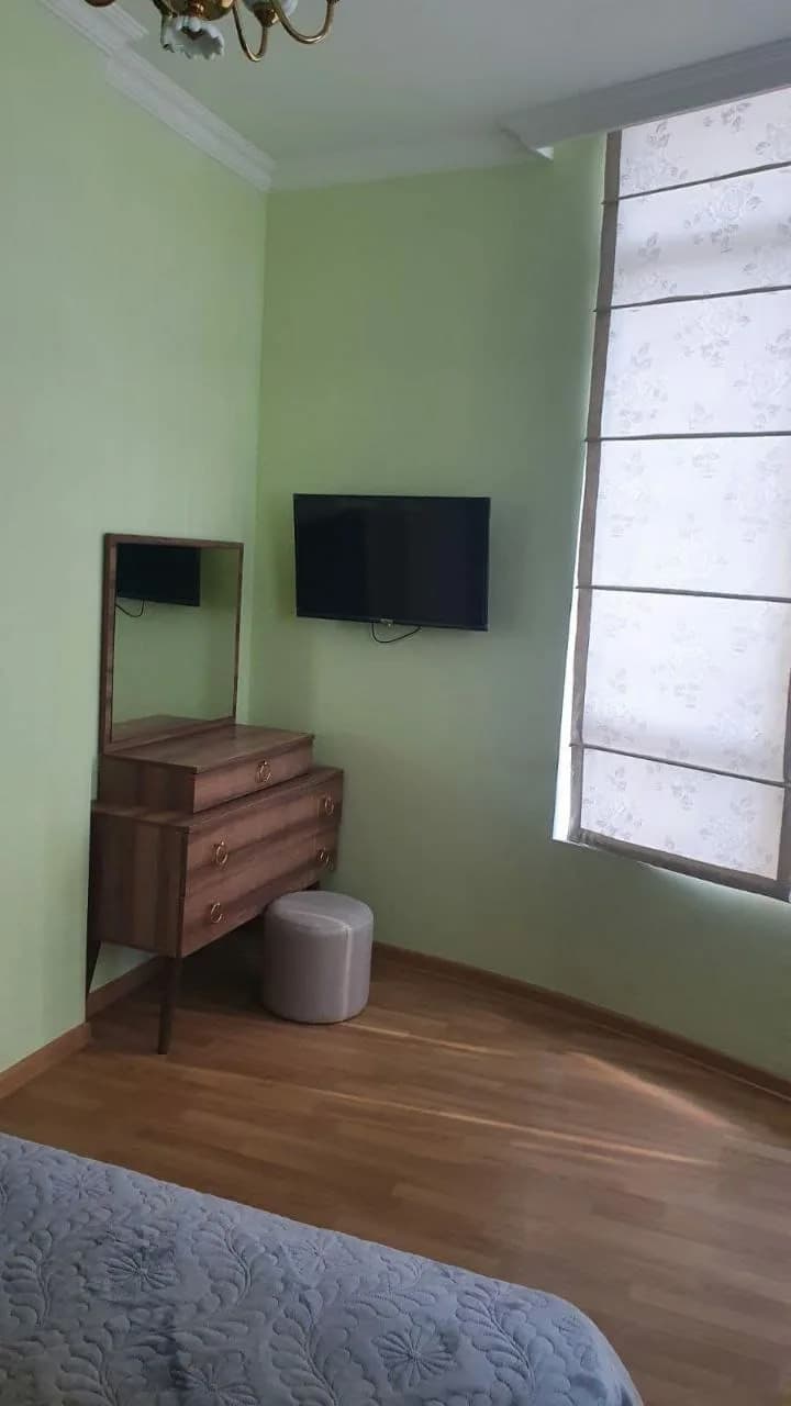 Квартира в Батуми · Центр · 80 м² — Фото 4
