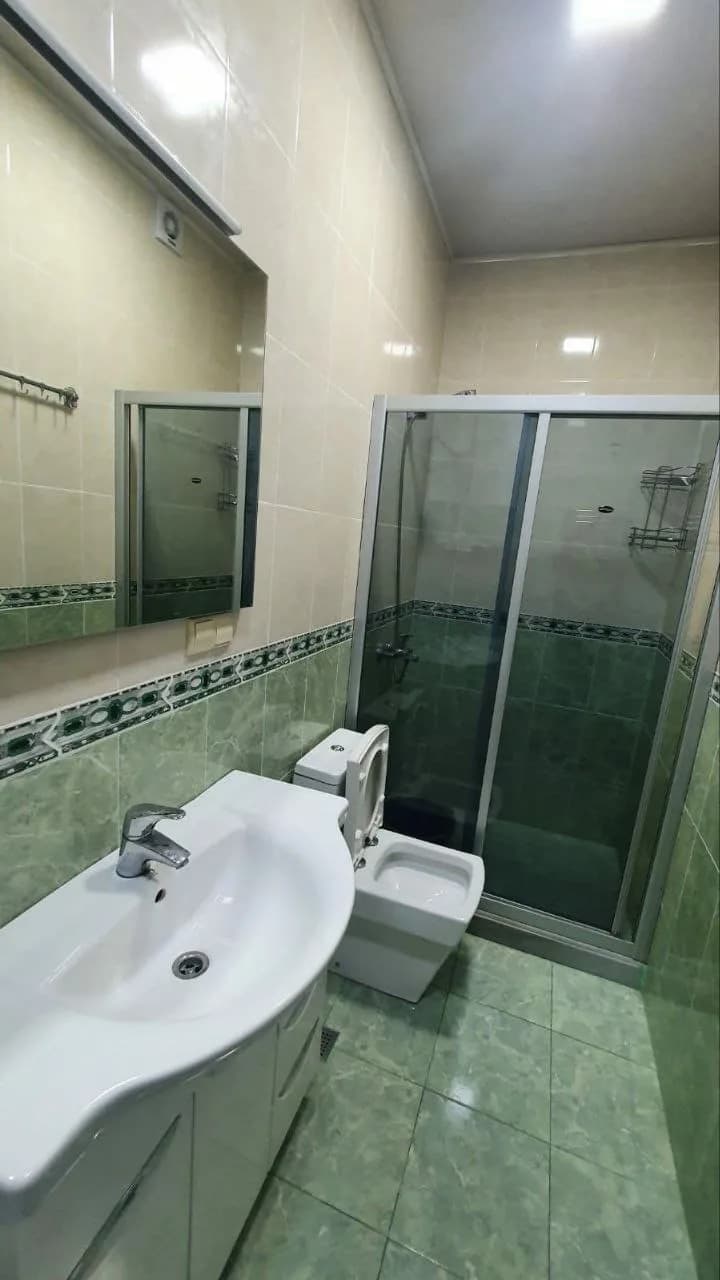 Квартира в Батуми · Центр · 80 м² — Фото 6