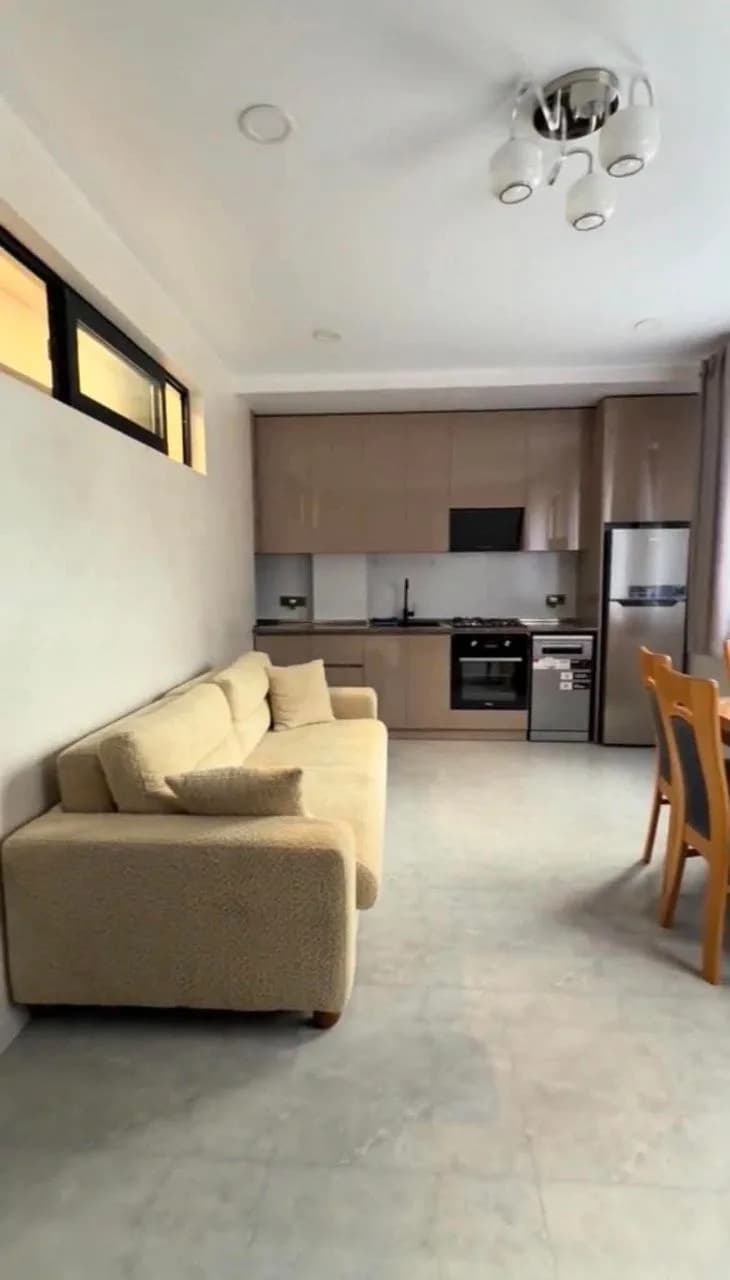 Квартира 1+1 в Батуми · 45 м² — Фото 1