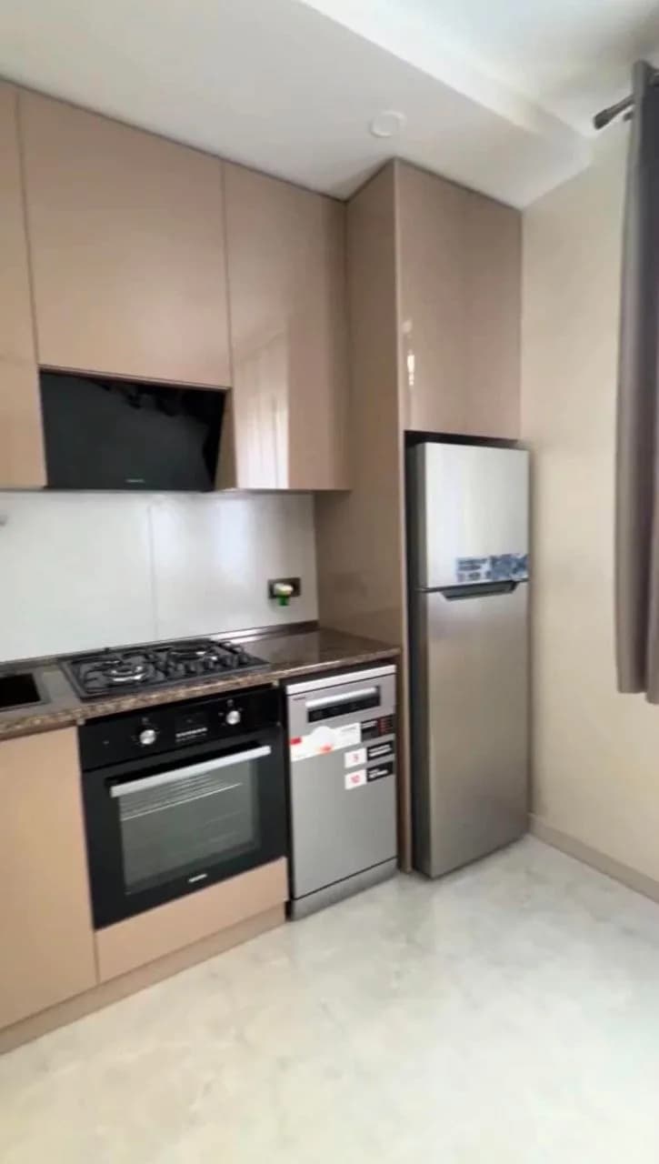 Квартира 1+1 в Батуми · 45 м² — Фото 2