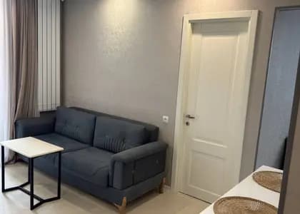 Квартира 1+1 в Батуми · Центр · 47 м²