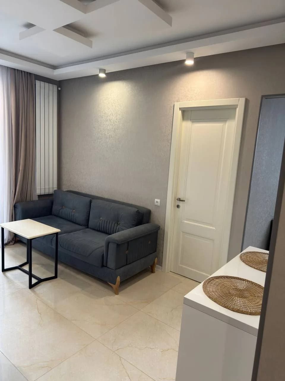 Квартира 1+1 в Батуми · Центр · 47 м² — Фото 2
